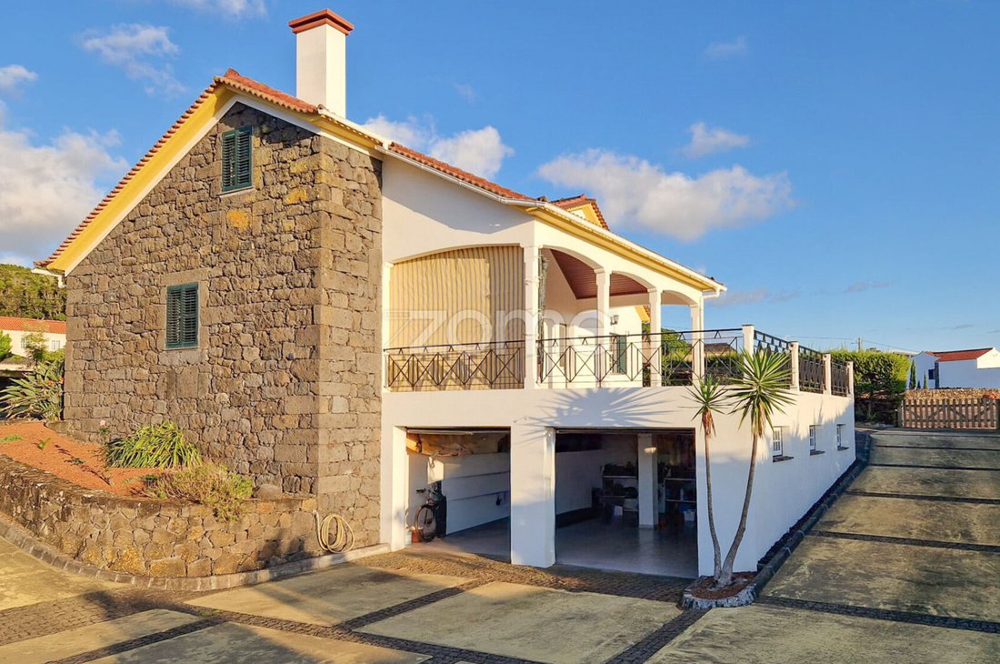 House in Candelaria, Azores, Portugal 1 - 16801295