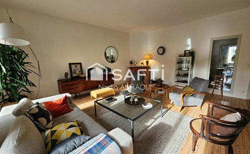 Castle for Sale in Auray, Brittany, France