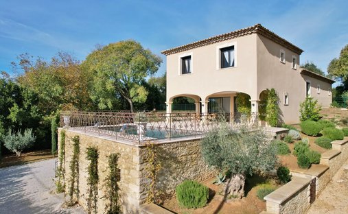 Anwesen in Arrondissement von Nîmes, Okzitanien, Frankreich 1
