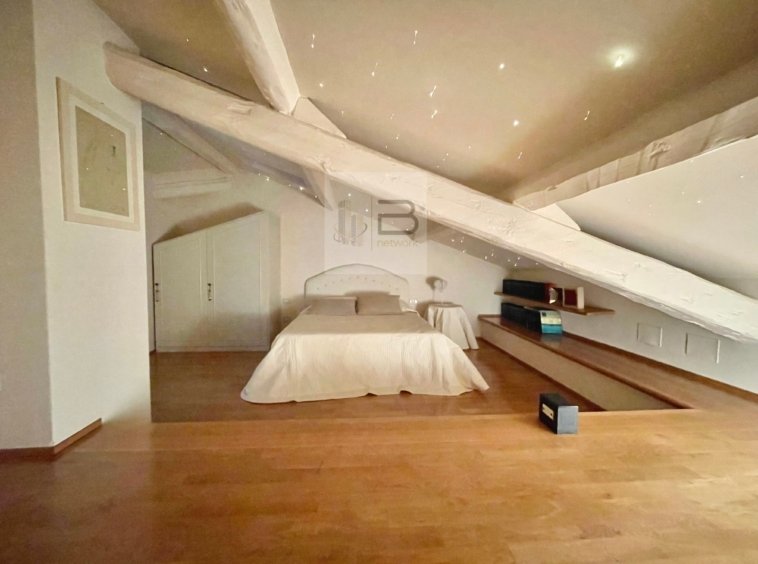 Villa in Historic Center, Lucca, Tuscany 3 - 16800636
