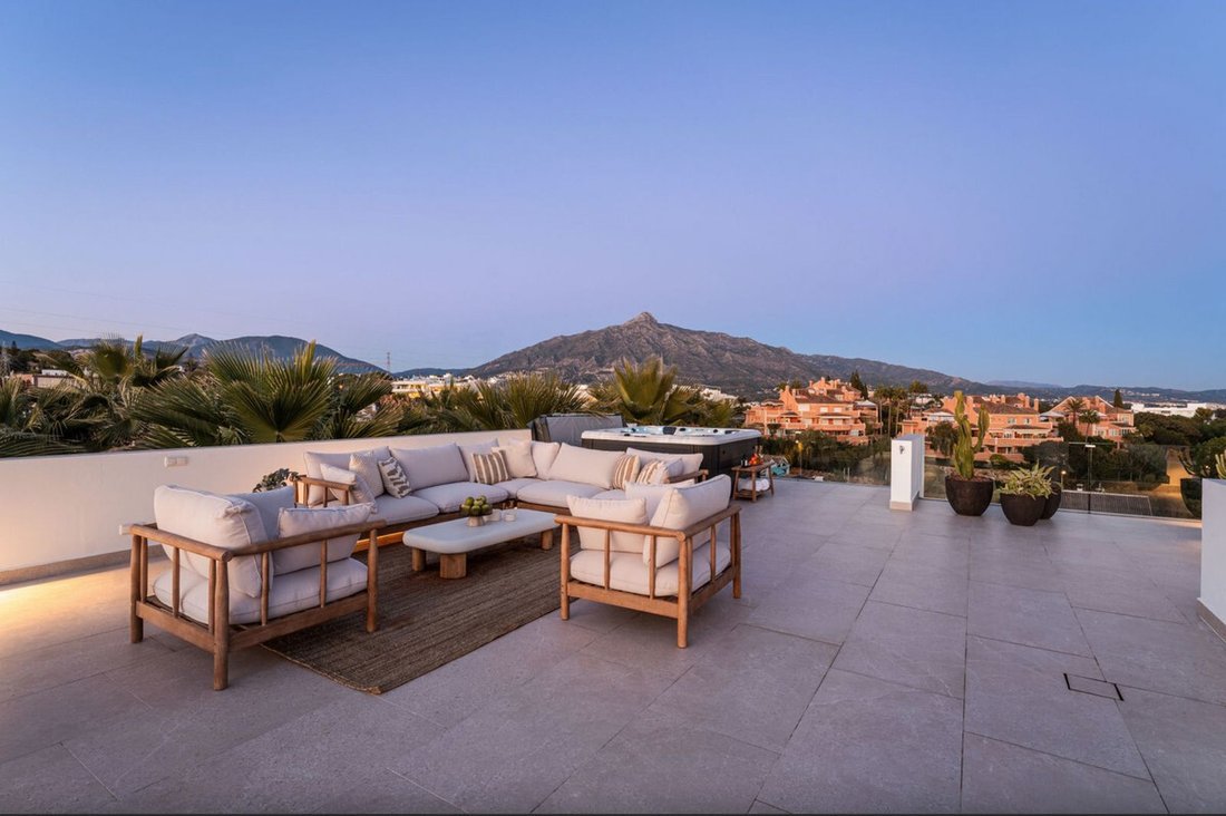 Villa in Elviria-Cabopino, Marbella, Spain 4 - 16798821