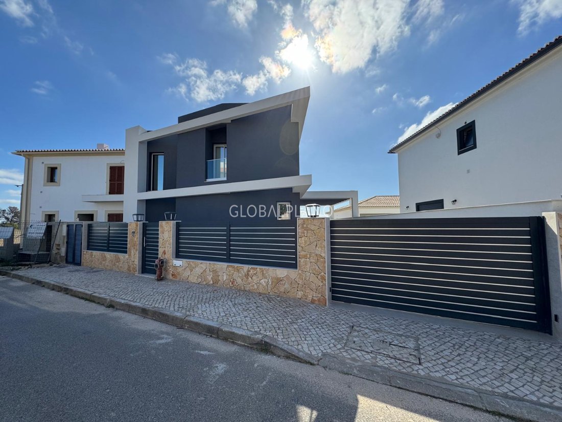 House in Mexilhoeira Grande, Algarve, Portugal 1 - 16801747