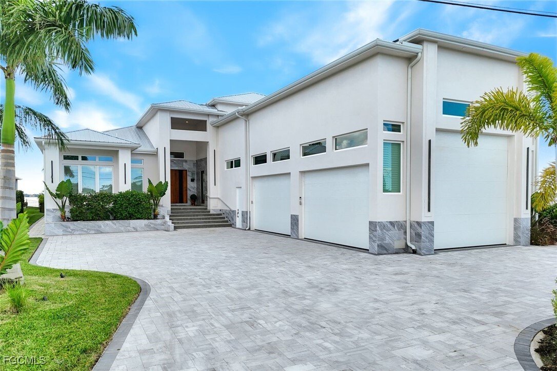House in Cape Coral, Florida, United States 3 - 16807193