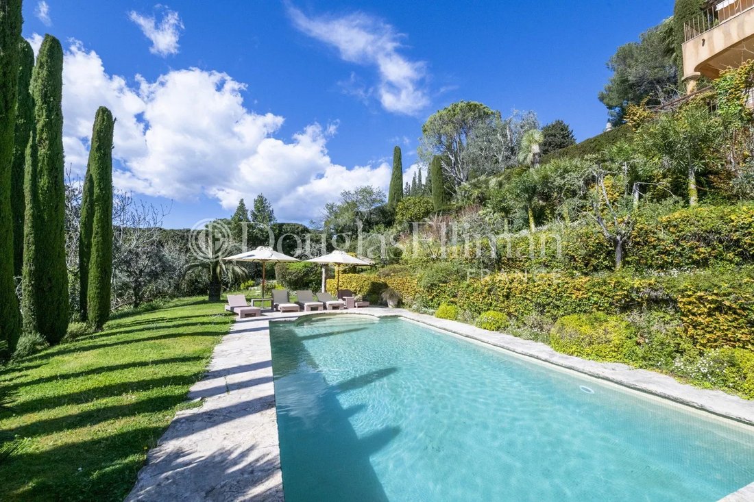 Villa in Mougins, Provence-Alpes-Côte d'Azur, France 3 - 14971506