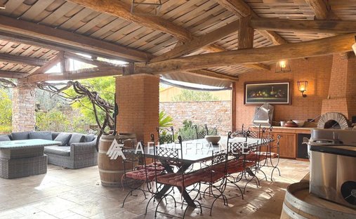 Chateau In Provence With Guest House And 13 Ha Land