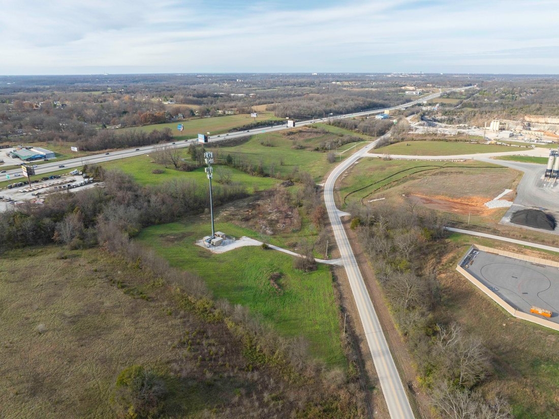 Land in Ozark, Missouri, United States 2 - 16802107