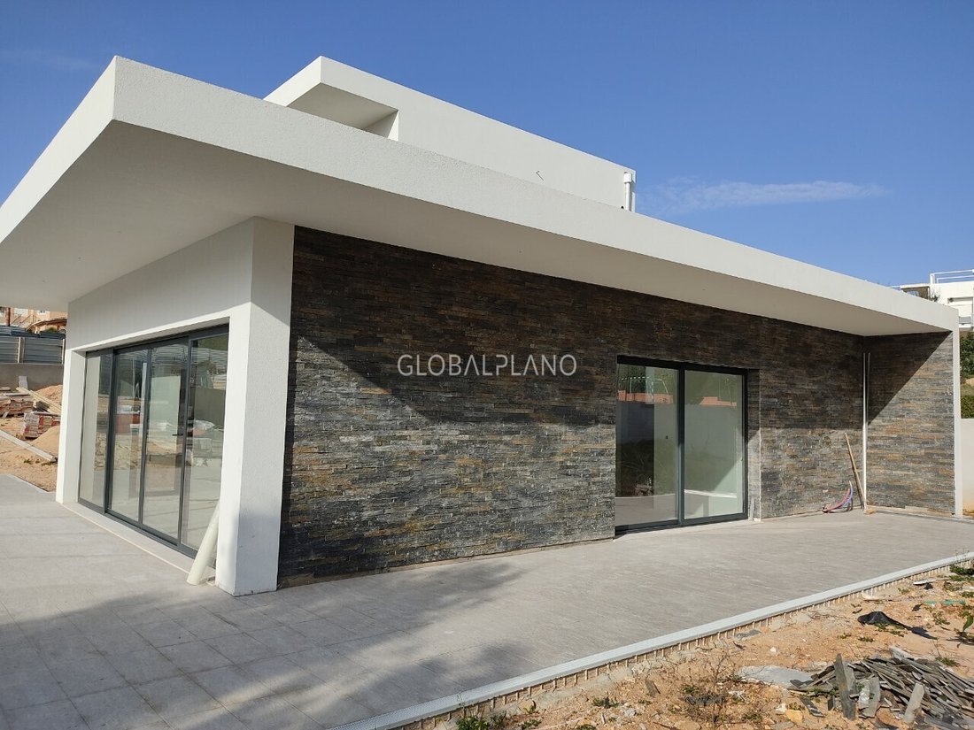 House in Carvoeiro, Algarve, Portugal 1 - 16801654