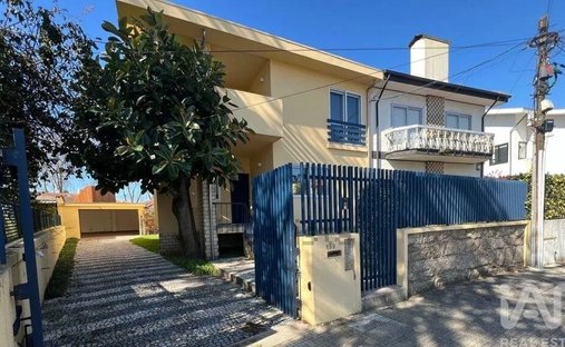 Townhouse in Senhora da Hora, Porto District, Portugal 1