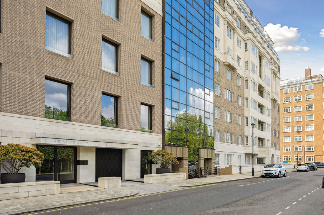 Apartment in Knightsbridge, Kensington And Chelsea, England 1 - 16800927