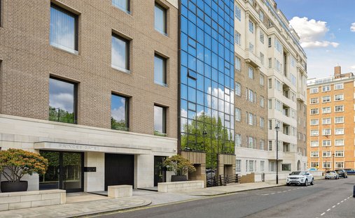 Apartment in Knightsbridge, Kensington And Chelsea, England 1
