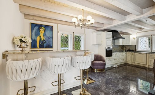 Castle Life At Your Fingertips