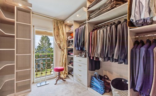 Castle Life At Your Fingertips