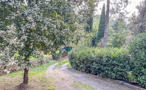 Castle To Be Renovated For Sale In Montalcino, Valdorcia