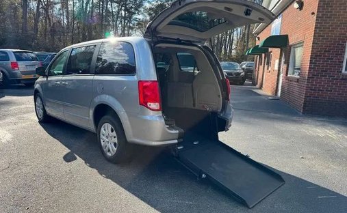 2017 Dodge Grand Caravan Passenger SE Minivan 4D in Dallas, GA, United States 1