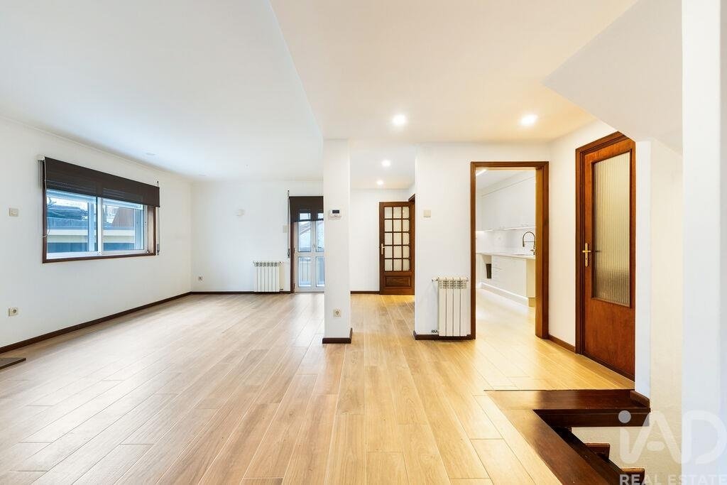 Townhouse in Senhora da Hora, Porto District, Portugal 5 - 16804232