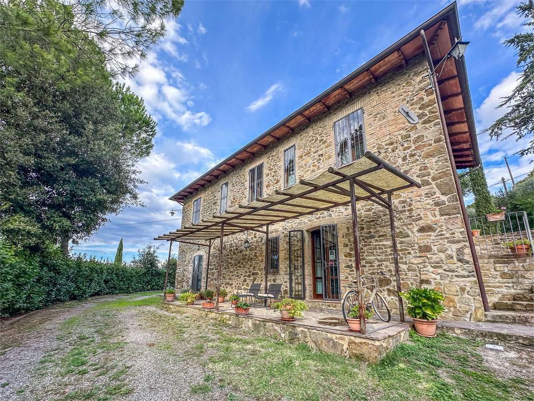 Estate in Montalcino, Tuscany, Italy 2 - 16801042