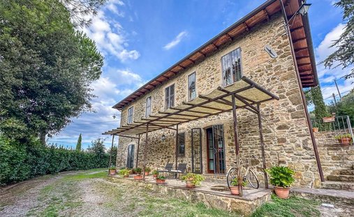 Castle To Be Renovated For Sale In Montalcino, Valdorcia