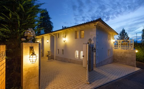 Castle Life At Your Fingertips