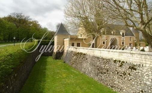 Castle for Sale in Amboise, Centre-Val de Loire, France