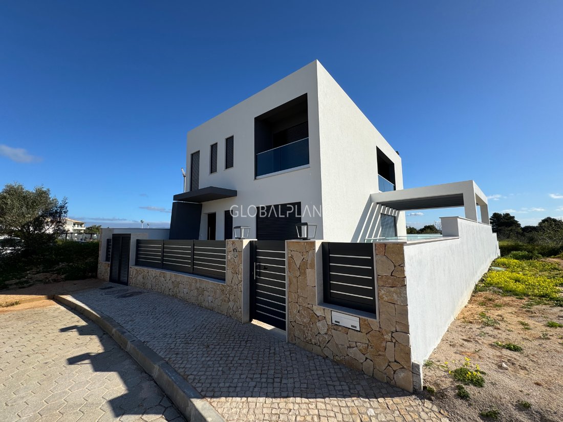 House in Mexilhoeira Grande, Algarve, Portugal 1 - 16801567