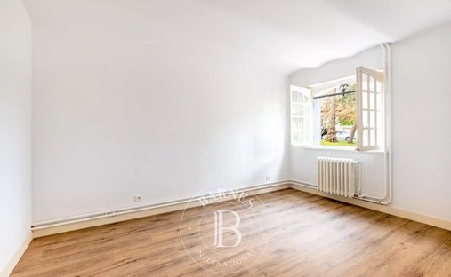 Château For Sale, 15 Rooms Le Vesinet 78110