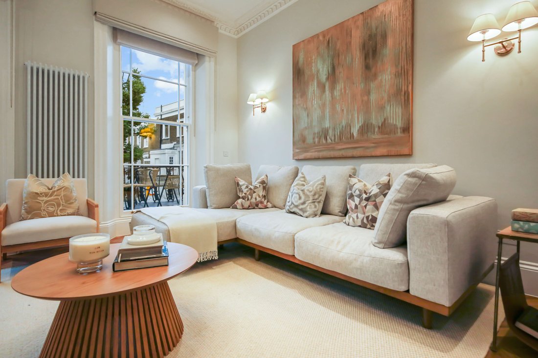 Apartment in Ladbroke Grove, Kensington And Chelsea, England 1 - 16798209