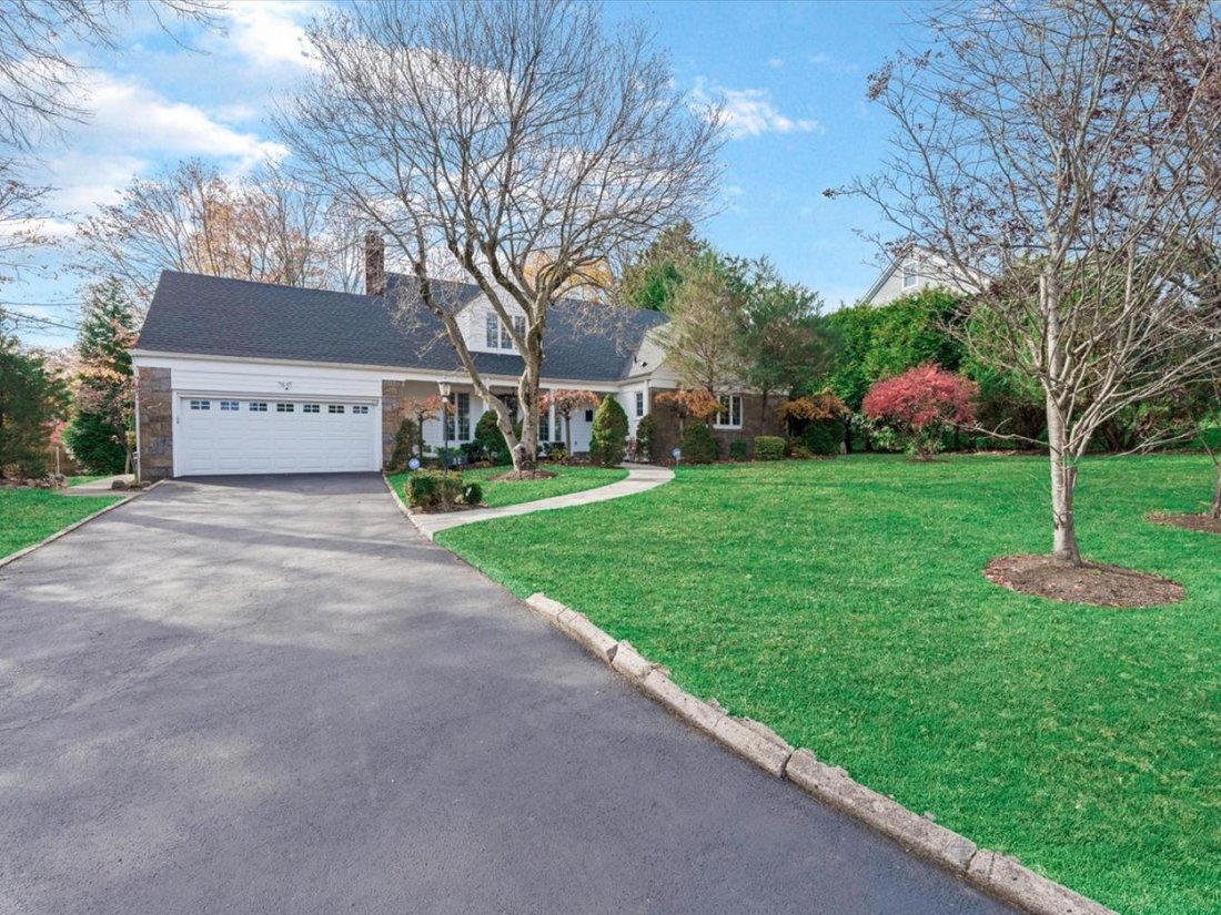 House in Eastchester, New York, United States 5 - 16807284