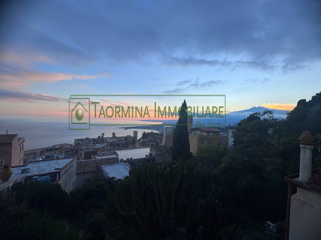 Taormina, Sicily, Italy 4 - 15130830