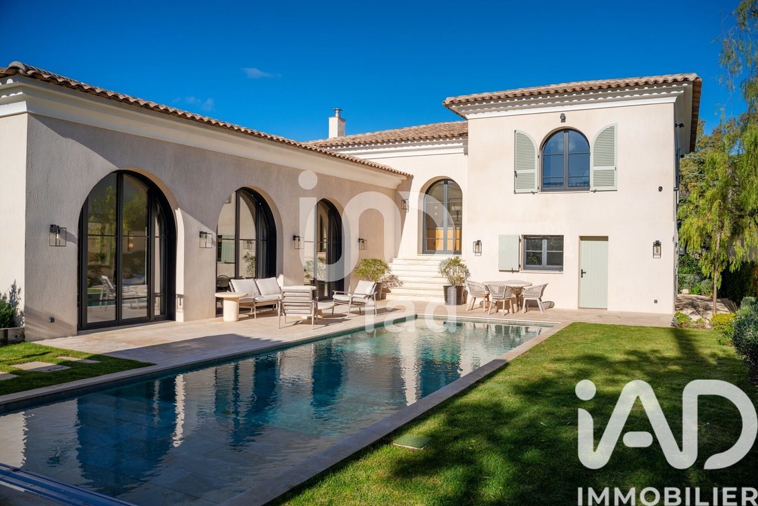 House in Zone Est Diffuse, Saint-Tropez, France 1 - 16800332