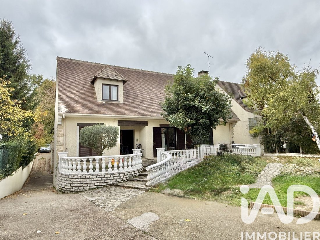 Villemoisson-sur-Orge, Ile-de-France, France 1 - 16800300