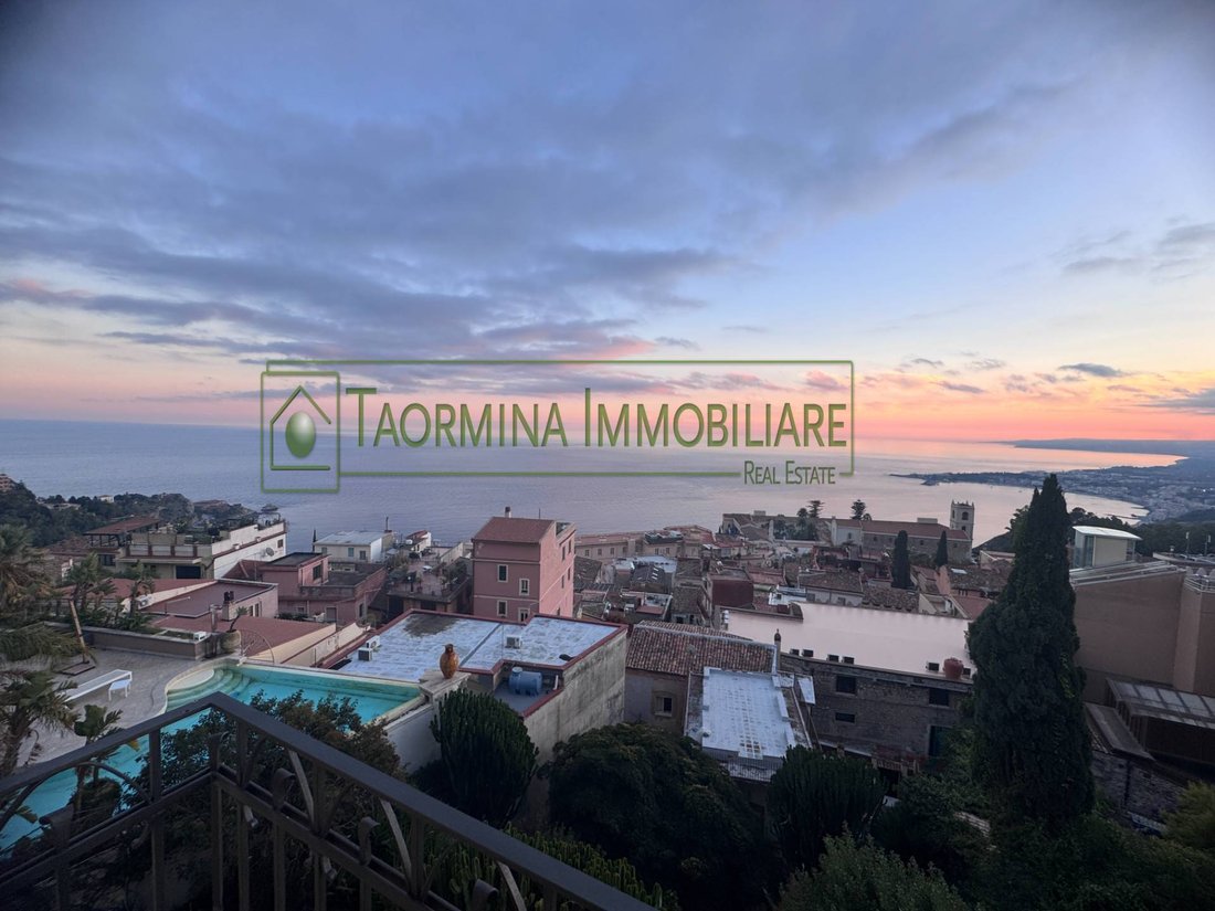 Taormina, Sicily, Italy 3 - 15130830