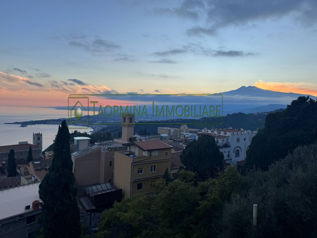 Taormina, Sicily, Italy 5 - 15130830