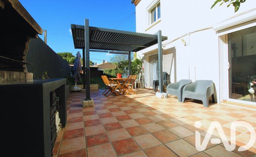 Castle for Sale in Aubagne, Provence-Alpes-Côte d'Azur, France