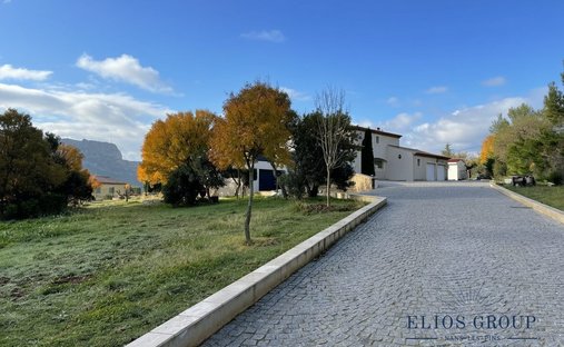Castle for Sale in Plan-d'Aups-Sainte-Baume, Provence-Alpes-Côte d'Azur, France