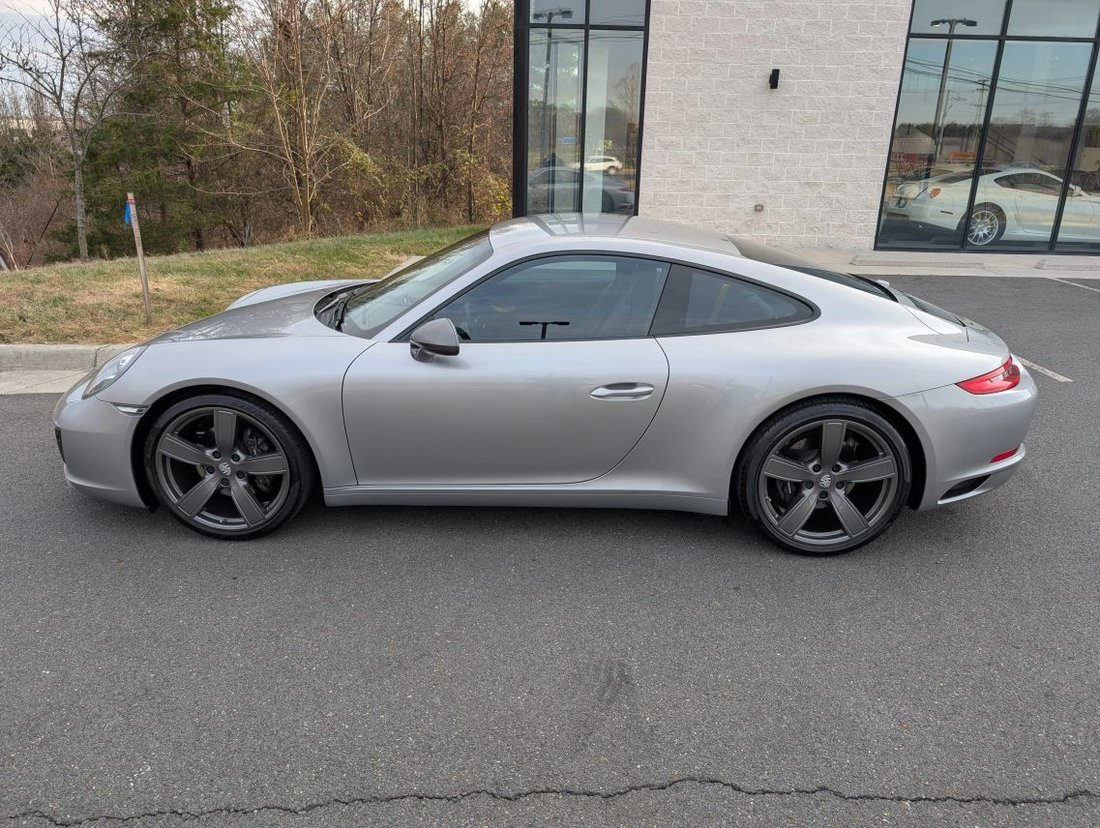 Coupe in Ashburn, VA, United States 5 - 16807693