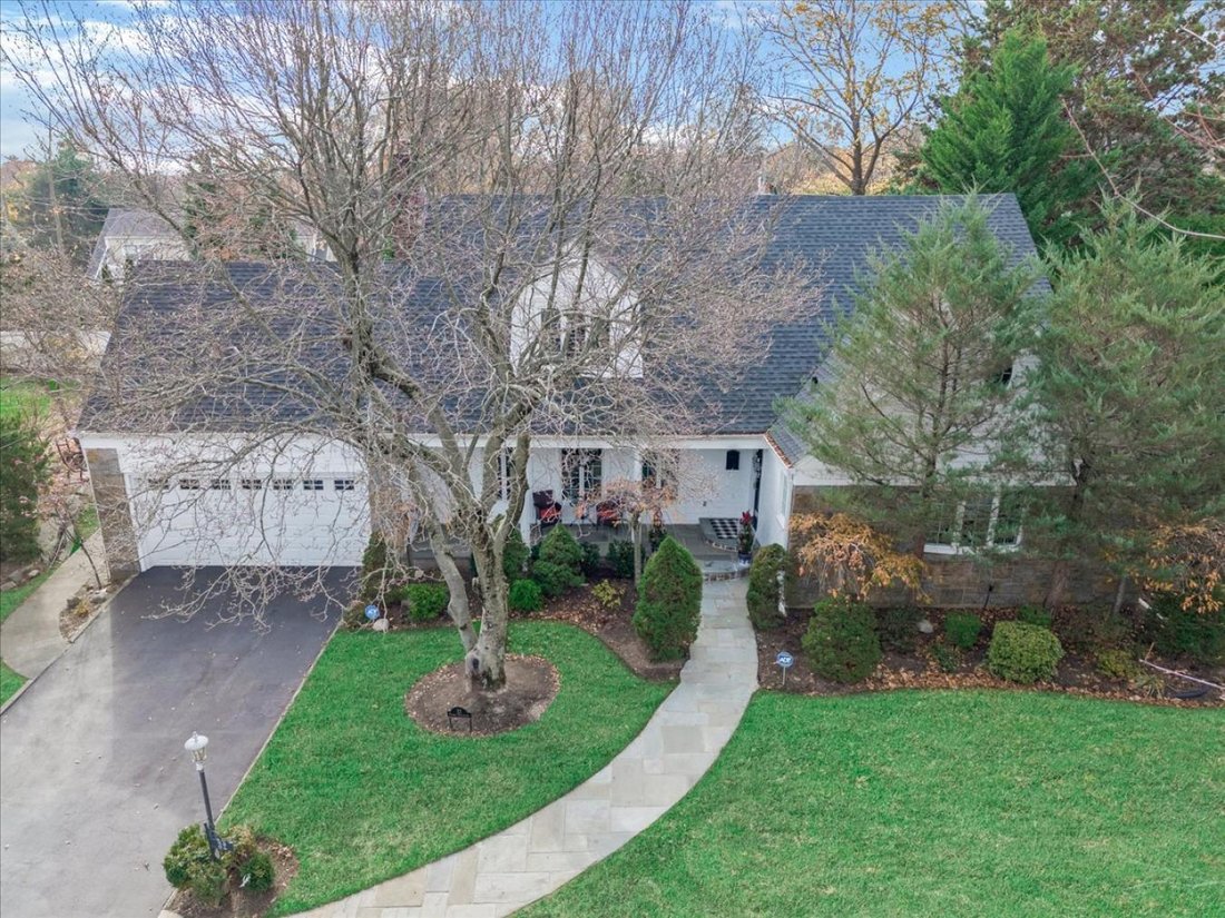 House in Eastchester, New York, United States 4 - 16807284