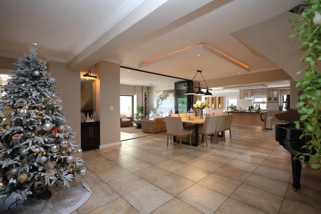 House in Country Club, Western Cape, South Africa 5 - 16801005