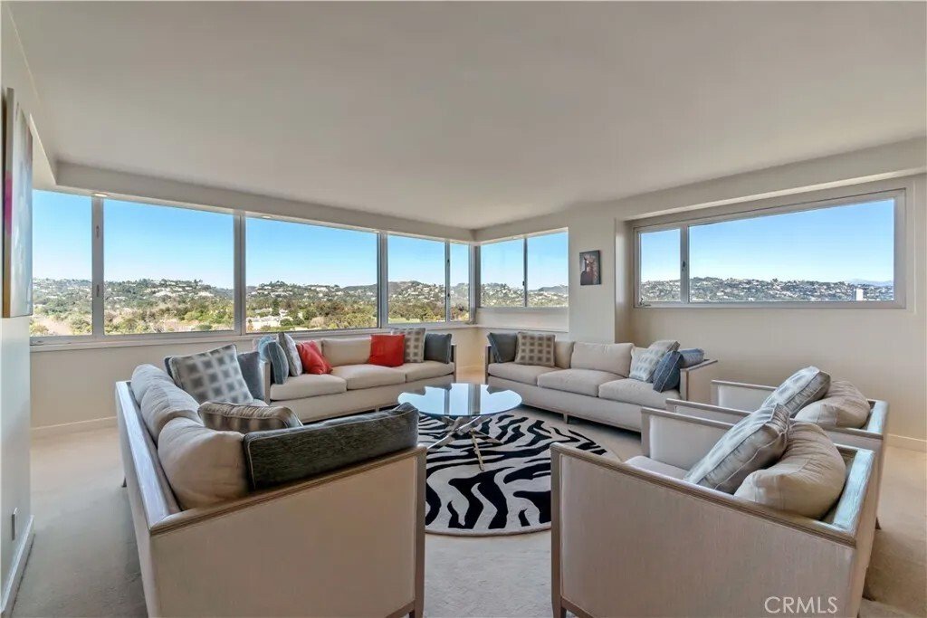 Curated visual reference: Curated Luxury Condominium Values In Los Angeles Gallery View 47