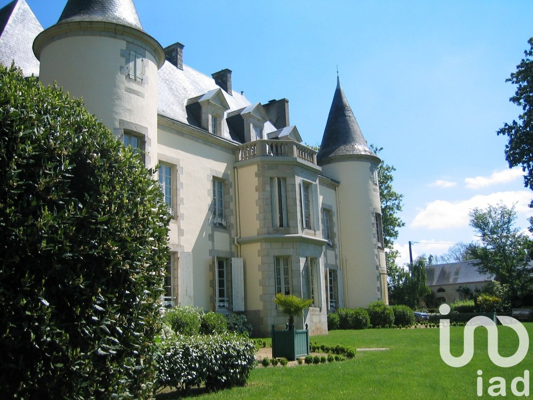 House in Saint-Denis-la-Chevasse, Pays de la Loire, France 2 - 16800317