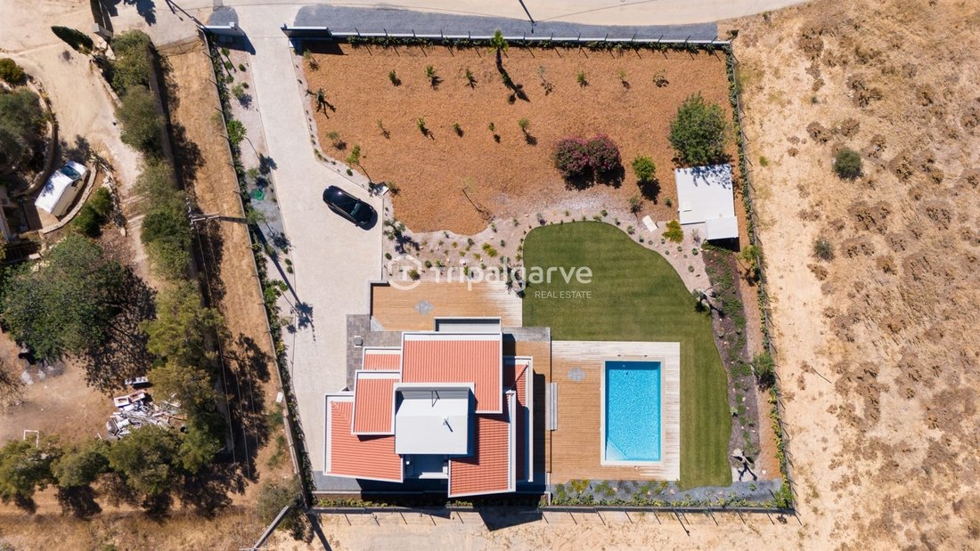 House in Quarteira, Algarve, Portugal 1 - 16800594