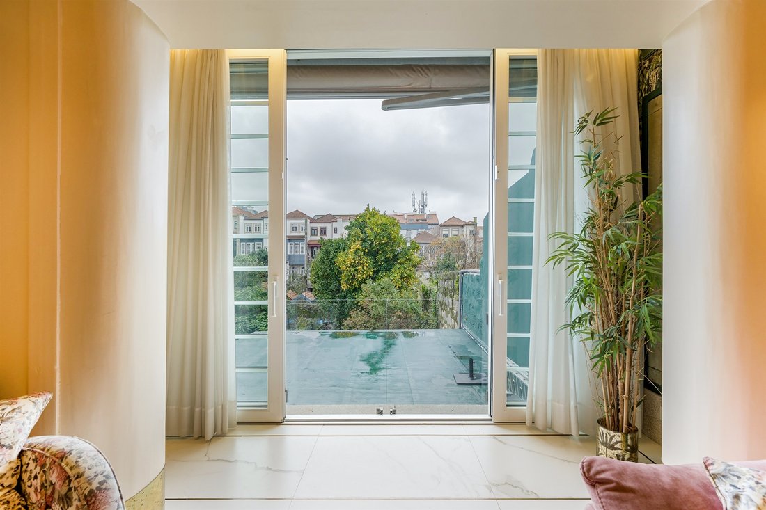 Apartment in Cedofeita, Santo Ildefonso, Se, Miragaia, Sao Nicolau e Vitoria, Porto District, Portugal 3 - 16803392