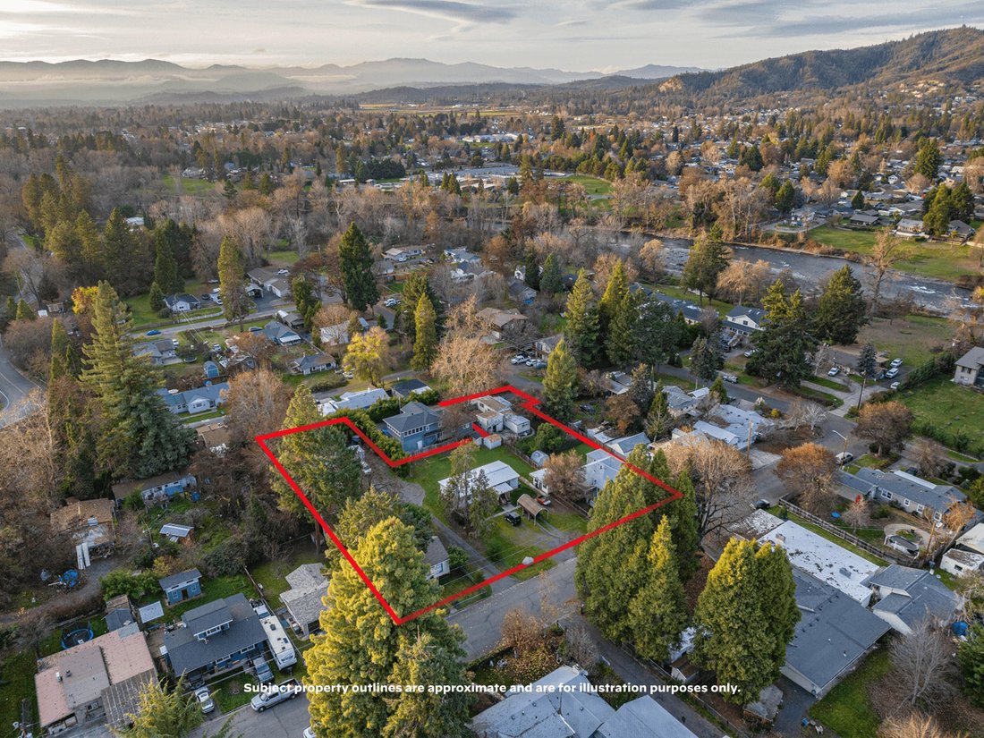 Grants Pass, Oregon, United States 5 - 16806382