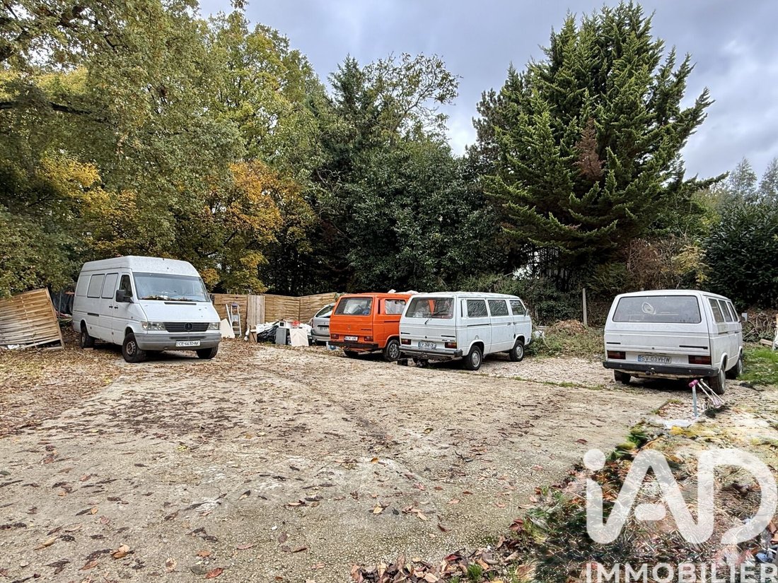 Villemoisson-sur-Orge, Ile-de-France, France 2 - 16800300