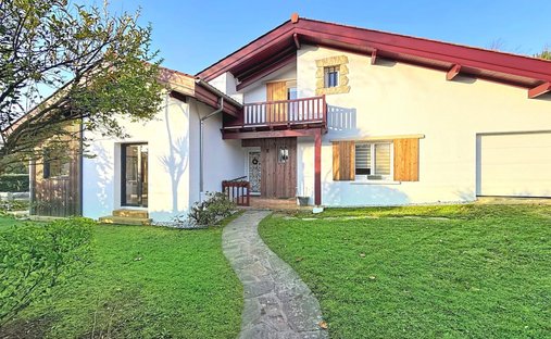 House in Anglet, Nouvelle-Aquitaine, France 1