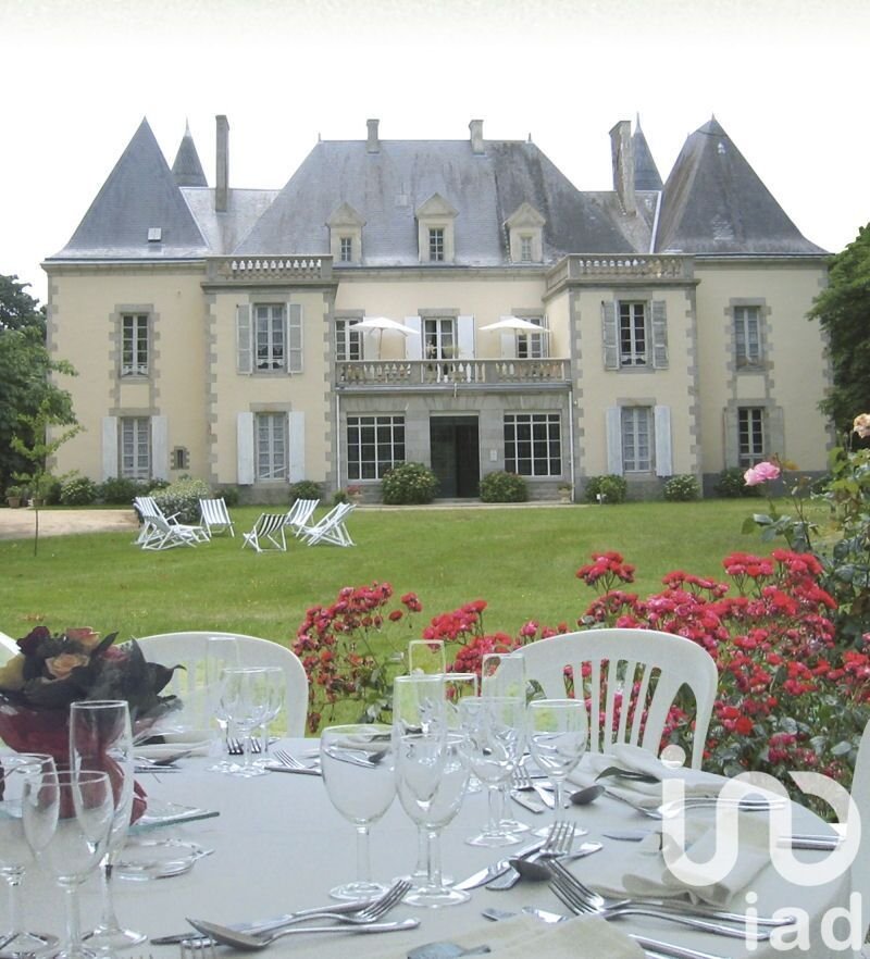 House in Saint-Denis-la-Chevasse, Pays de la Loire, France 1 - 16800317