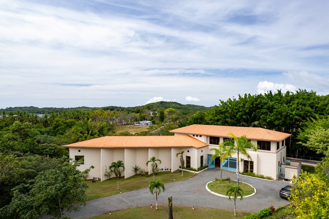 Estate in Boca Chica, Chiriquí Province, Panama 2 - 16810153