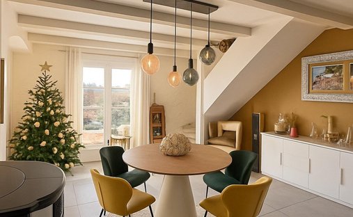 Castle for Sale in Forcalquier, Provence-Alpes-Côte d'Azur, France