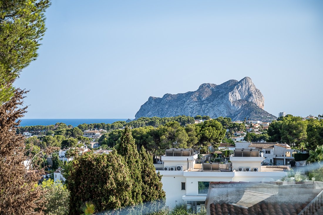 Villa in Alicante, Valencian Community, Spain 2 - 16812069