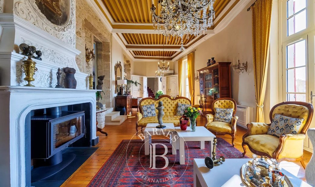 Castle for Sale in Pailhès, Occitanie, France