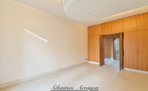 Near Villeneuve Sur Lot Magnificent Riverside Chateau With 6 Bedrooms And 8 Hectares Of Land